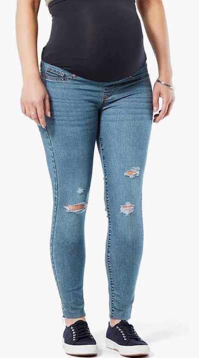 The Signature by Levi Strauss & Co. Gold Label Women's Maternity Skinny Jeans are some of the best p...