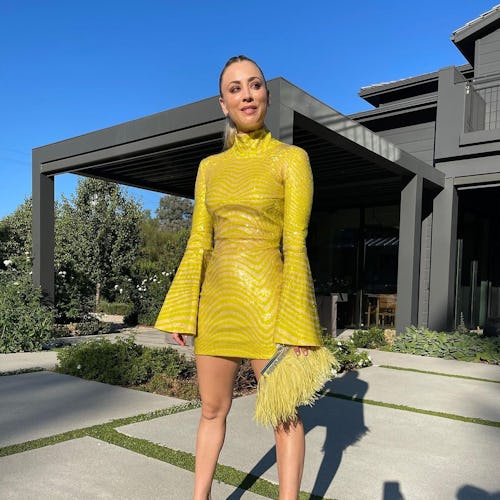 Kaley Cuoco yellow dress