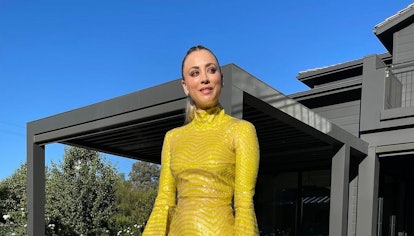 Kaley Cuoco yellow dress
