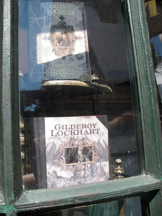 14 Hidden Details At Diagon Alley & Hogsmeade To Spot At Universal Studios