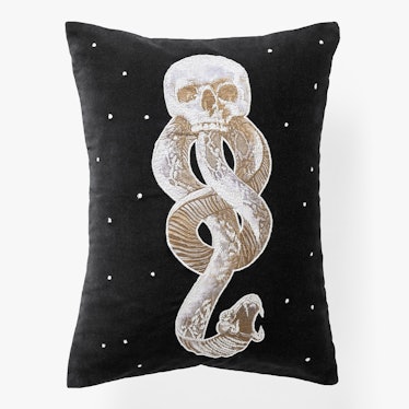 The Harry Potter Dark Mark Glow-In-The-Dark-Pillow Cover Is One Of The Best-selling Harry Potter Hog...