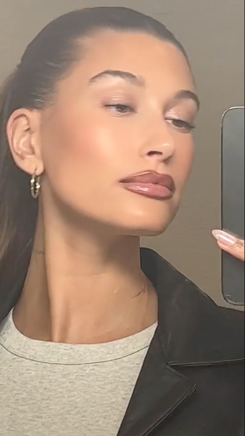 Hailey Bieber’s brownie glazed lips