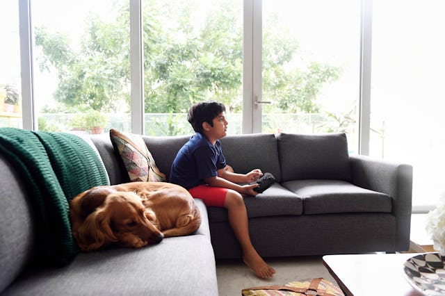 Only a few states actually have rules about what age a child can stay home alone.