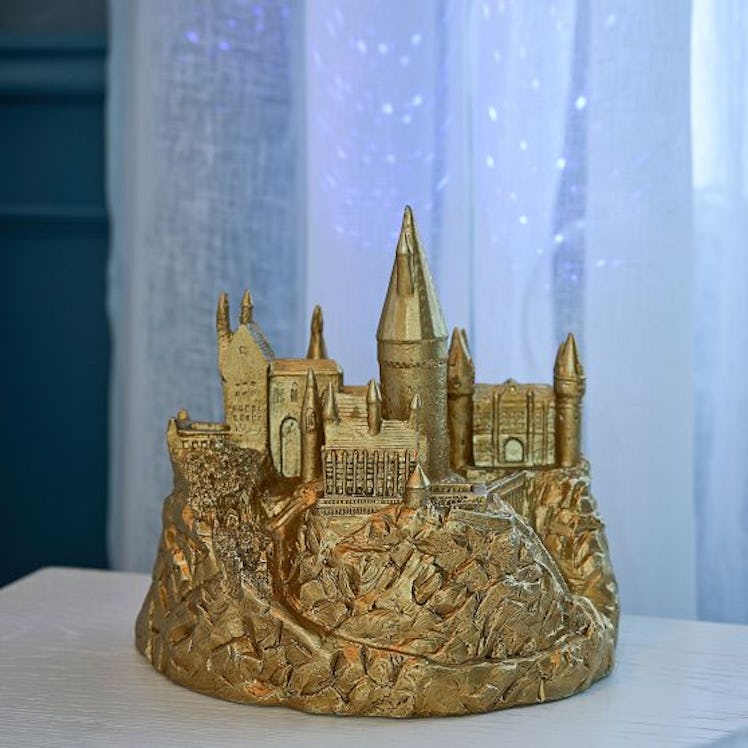 The Harry Potter Hogwarts Castle Night Sky Projector Is One Of The Best-selling Harry Potter Hogwart...