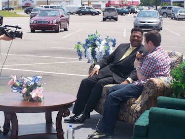 Sammy Stephens being interviewed by VH1.