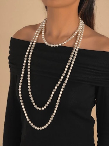 faux pearl beaded necklace