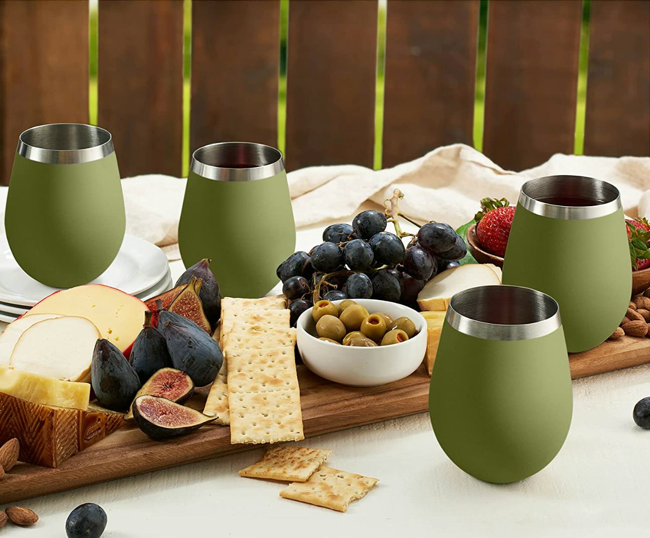 FineDine Stainless Steel Unbreakable Wine Glasses (Set of 4)