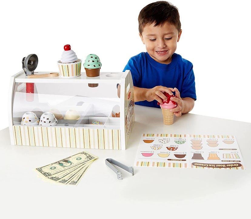 Melissa & Doug Wooden Scoop and Serve Ice Cream Counter