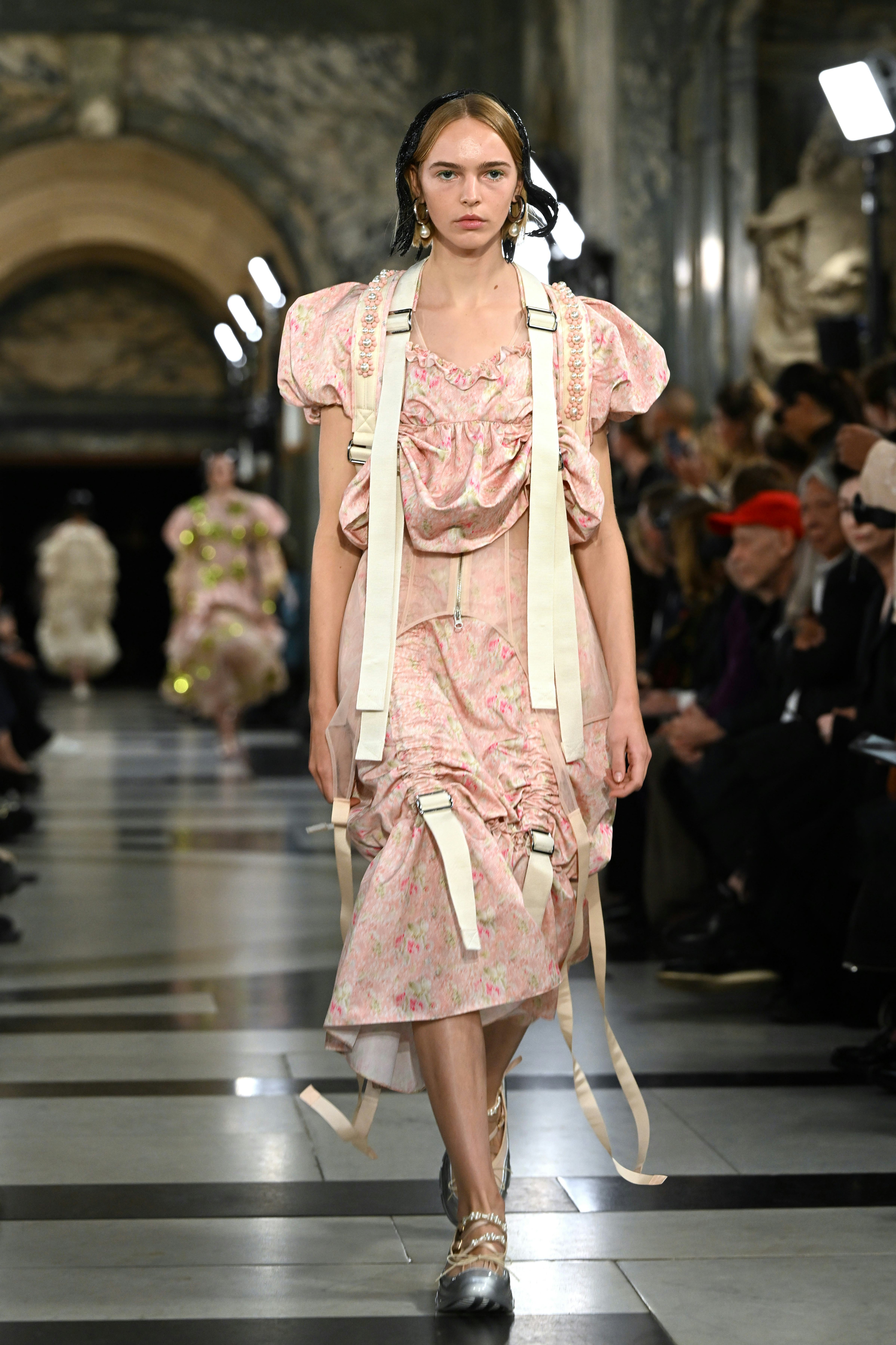 Simone Rocha’s Spring/Summer 2023 Collection Unveiled Her Menswear Designs