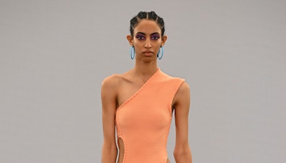 One-shoulder fashion trend at the Mark Fast Spring/Summer 2023 show