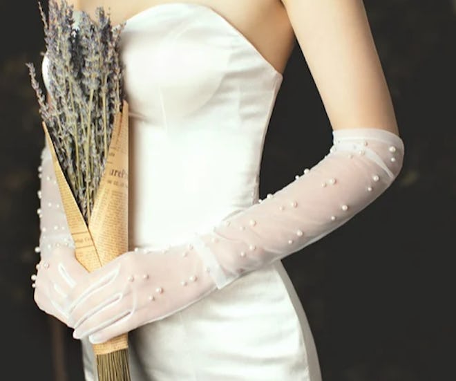 pearl tulle gloves