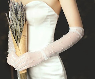 pearl tulle gloves