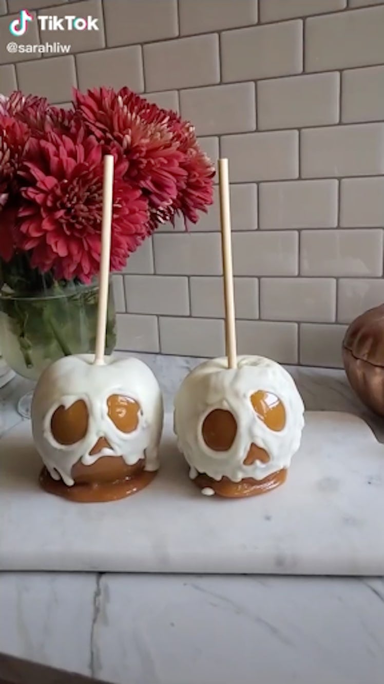 This poison caramel apple is a Disney inspired recipe from TikTok.