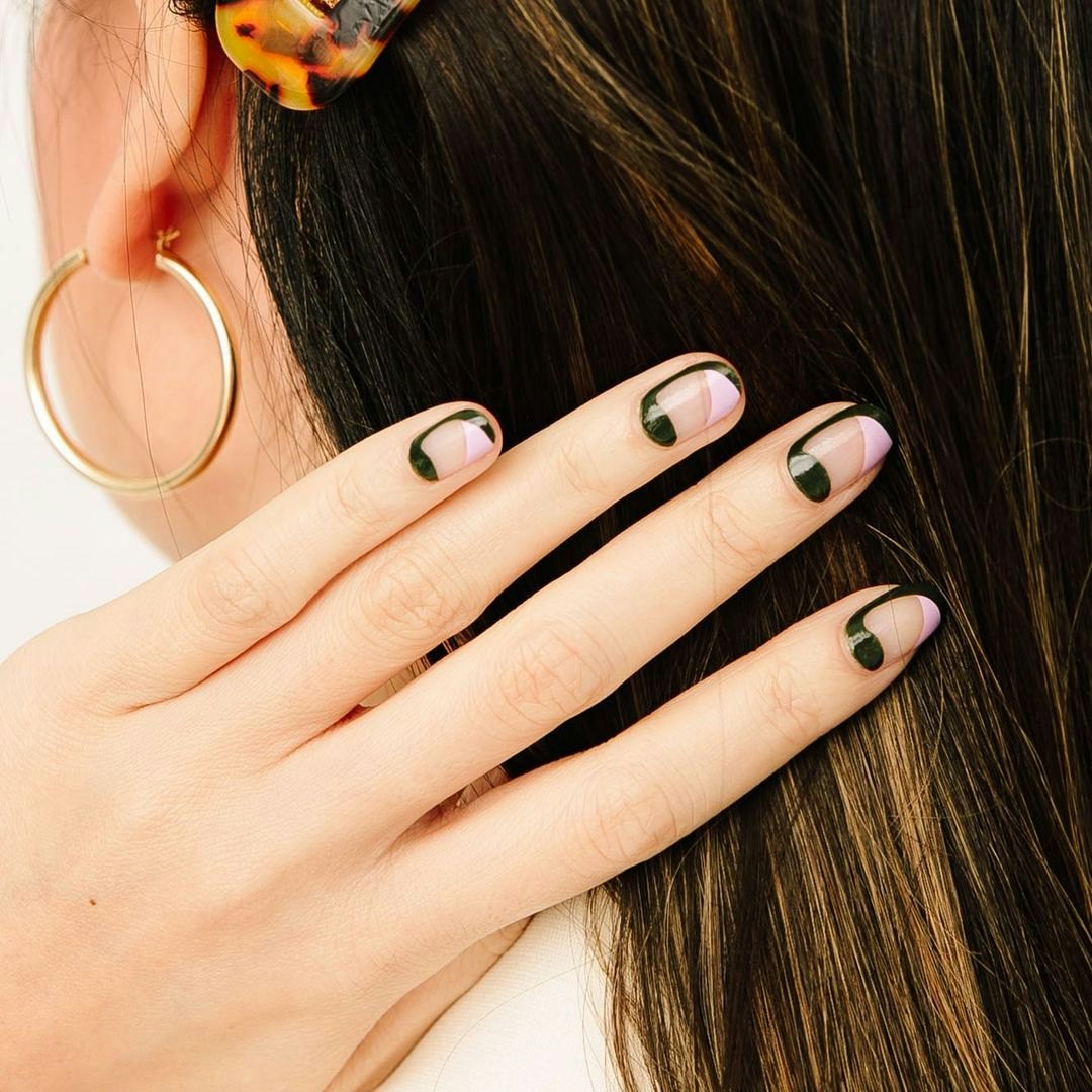 Yes, We're Reclaiming Black Nails As An Adult Staple (Here Are 30 Ideas To  Personalize The Look)