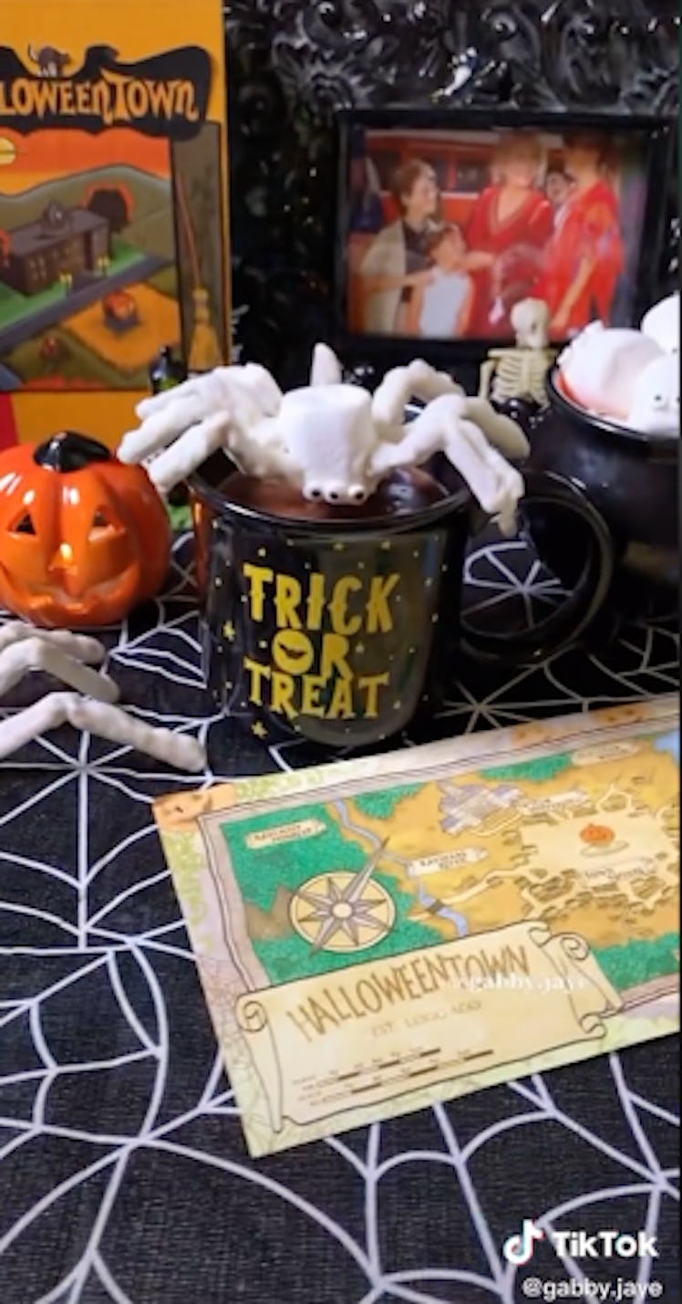 These Halloweentown Marshmallow Spiders are a Disney recipe from TikTok.