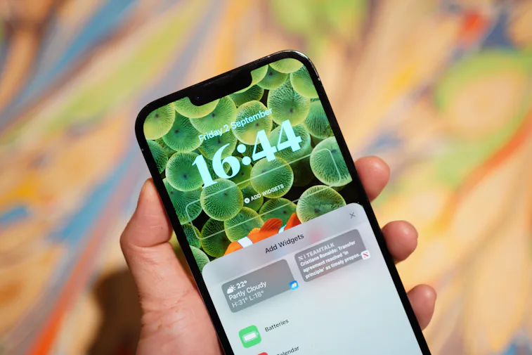 How to add a widget to your iPhone's lock screen in iOS 16