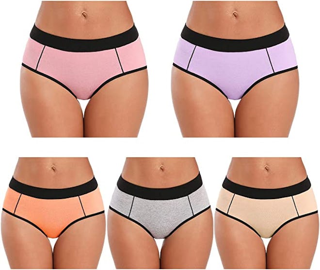 These cotton underwear have comfortable stretch, making them some of the best underwear for flat bot...