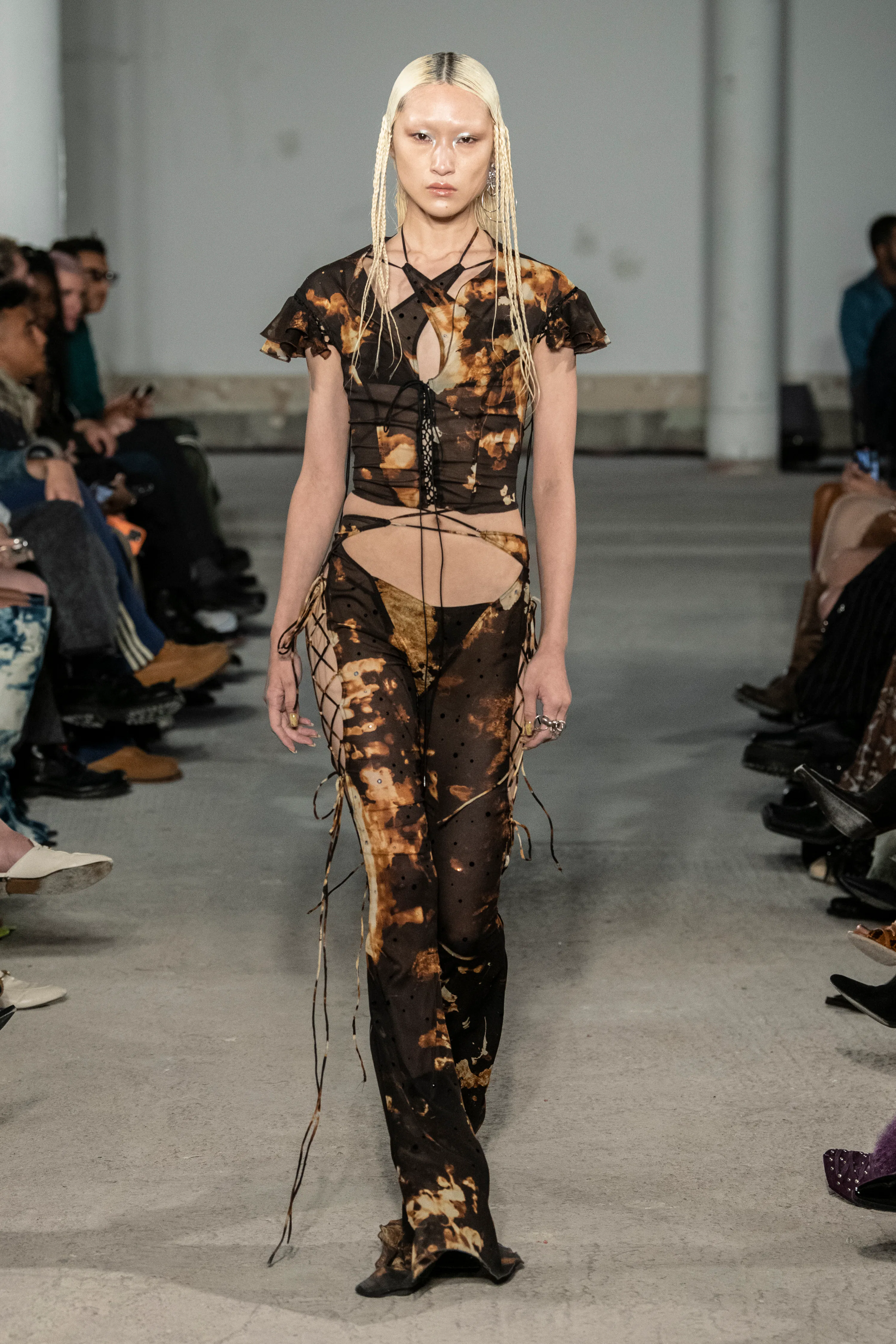 The London Fashion Week Spring/Summer 2023 Trends You'll See Everyone Soon