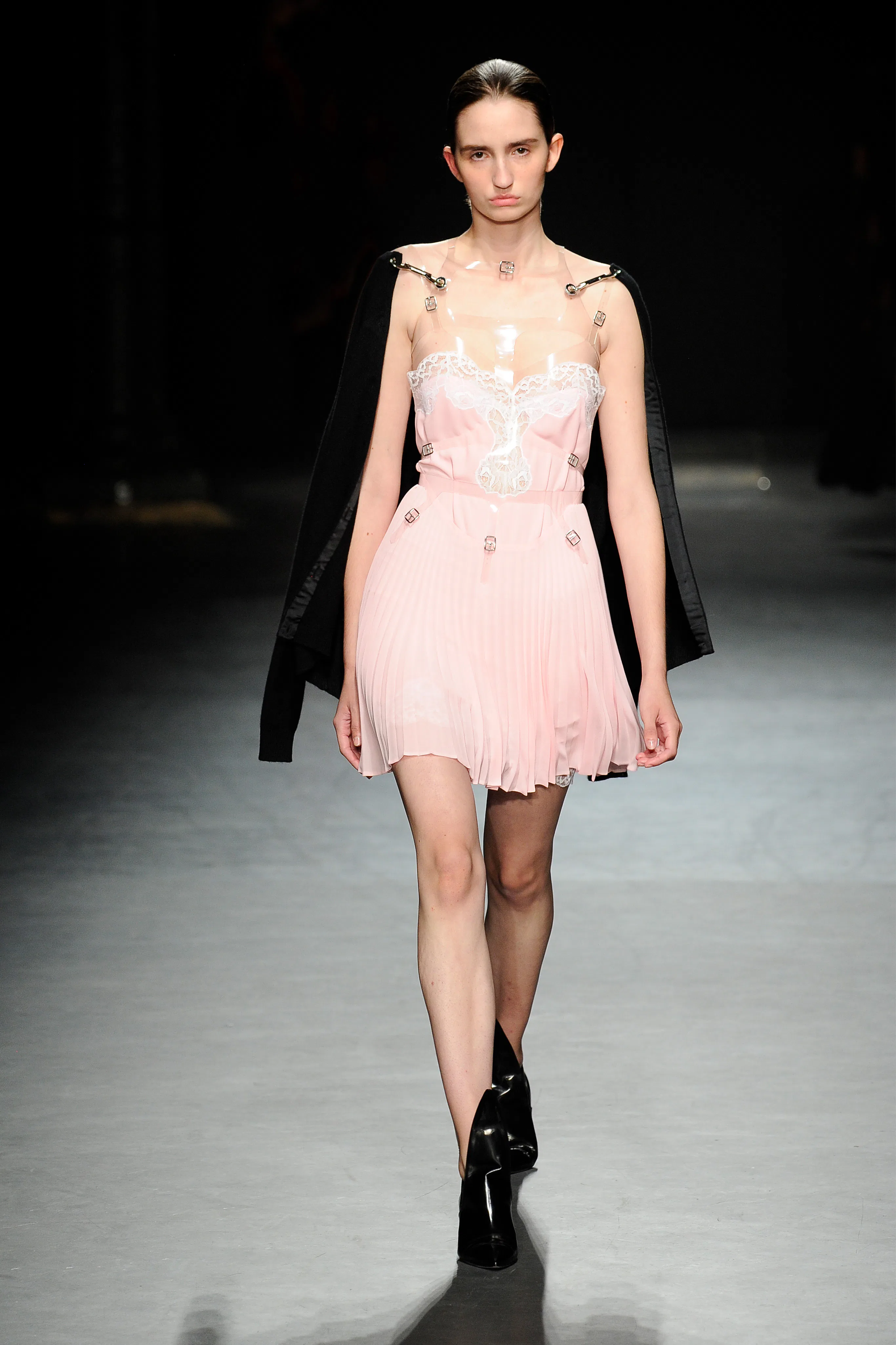 The London Fashion Week Spring/Summer 2023 Trends You'll See Everyone Soon