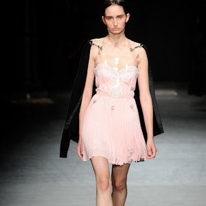 Christopher Kane's Spring/Summer 2023 short light pink dress