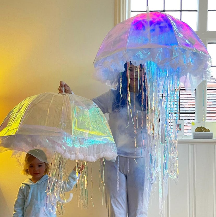 diy mom and child jellyfish costume