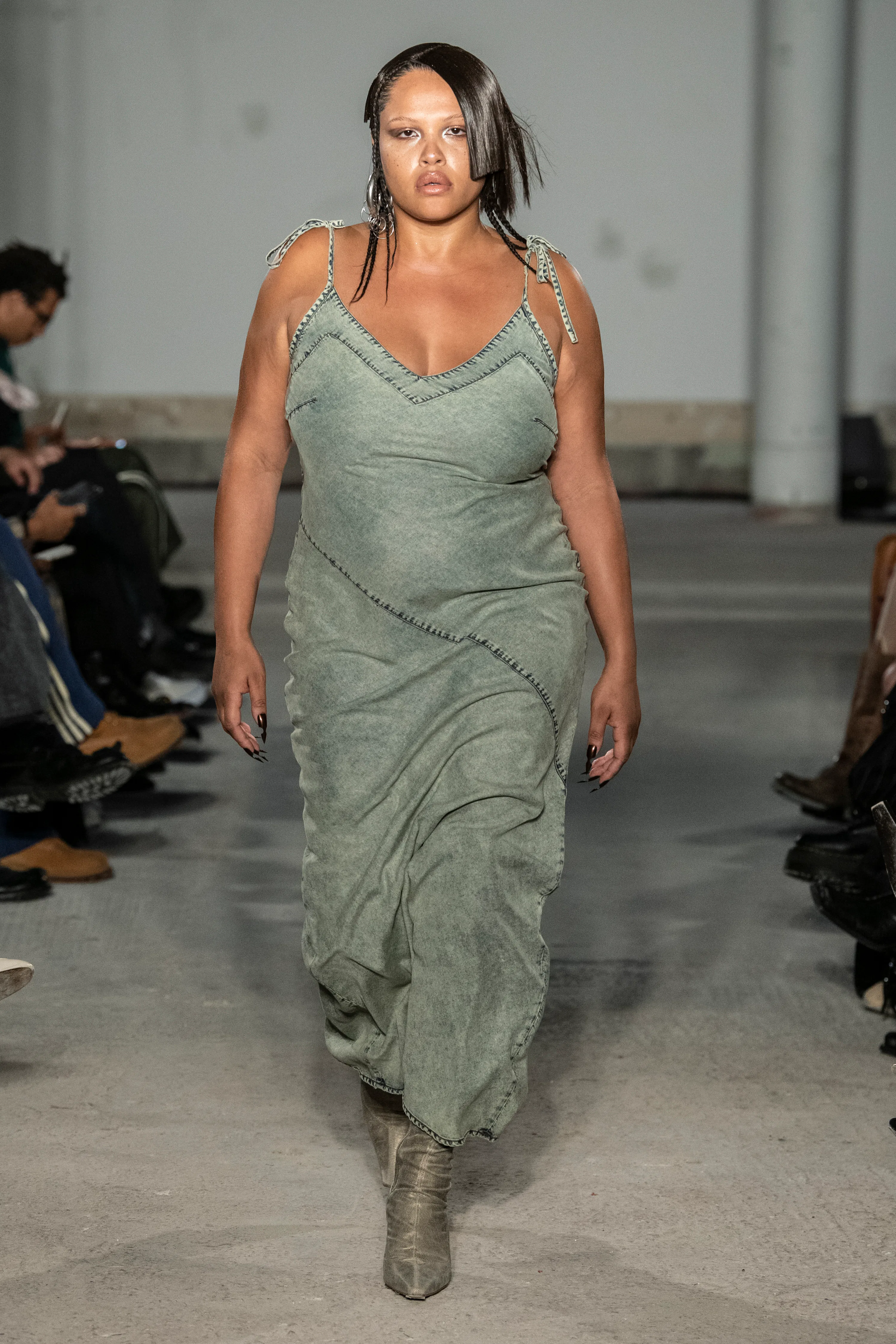 The London Fashion Week Spring/Summer 2023 Trends You'll See Everyone Soon