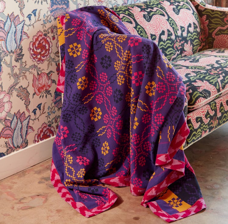 Surround Blanket - Violet Mayhem
