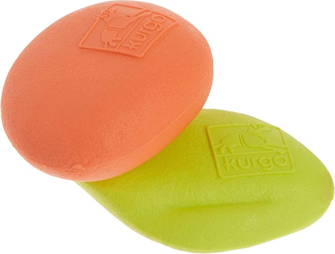 Designed to skip on water like stones, these Kurgo Fetch toys are some of the best dog toys for wate…