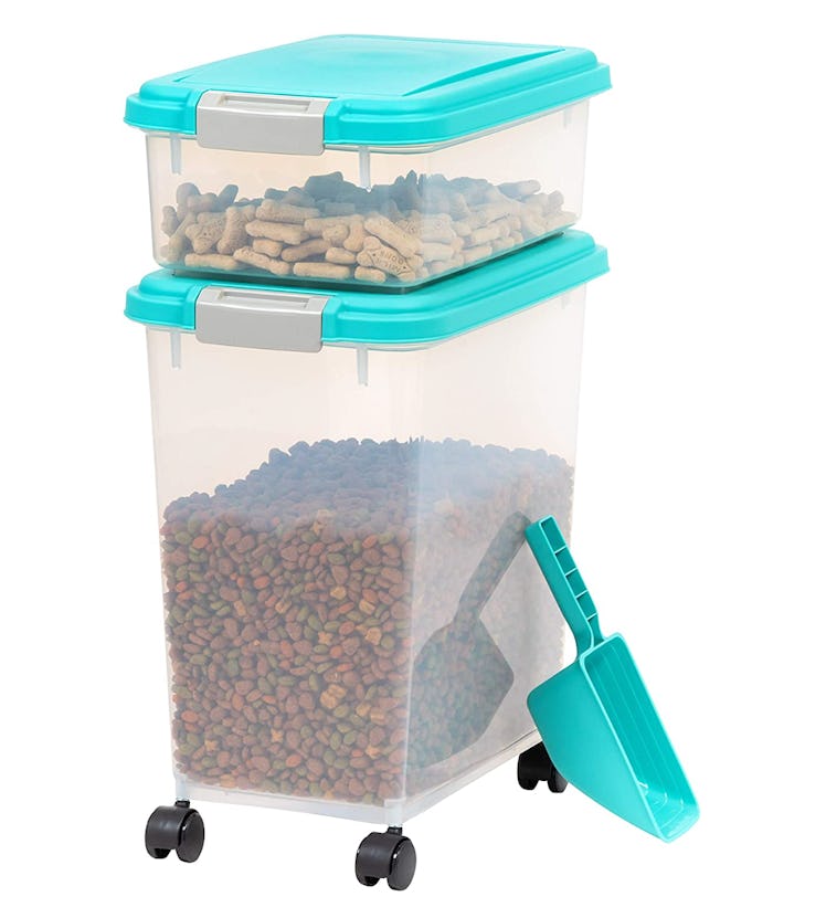  IRIS USA Airtight Food Storage Container Combo with Scoop for Pets