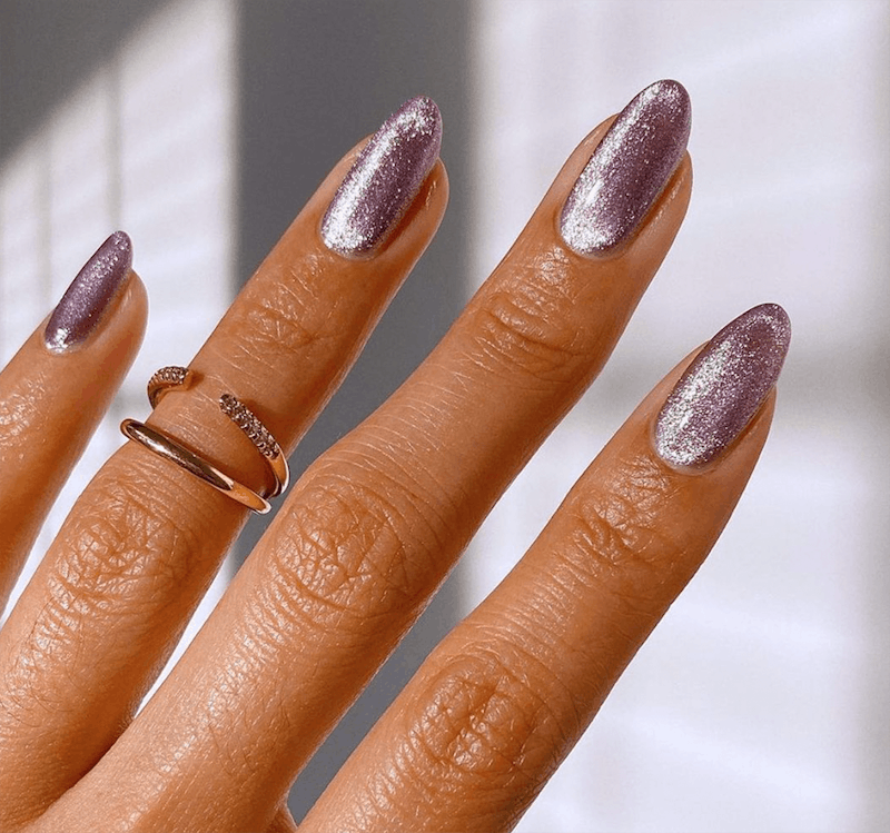 Purple "velvet nails"