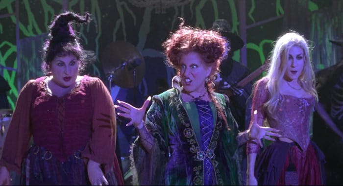 The Sanderson Sisters sing "I Put A Spell On You."