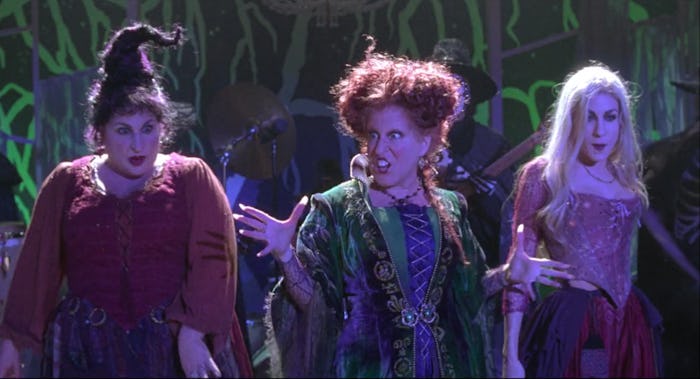 The Sanderson Sisters sing "I Put A Spell On You."