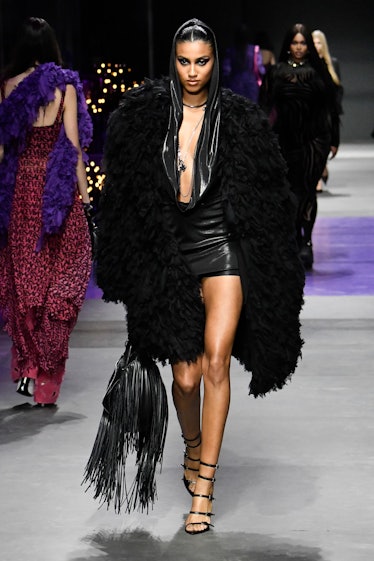 Saint Laurent Spring 2022 Ready-to-Wear Fashion Show