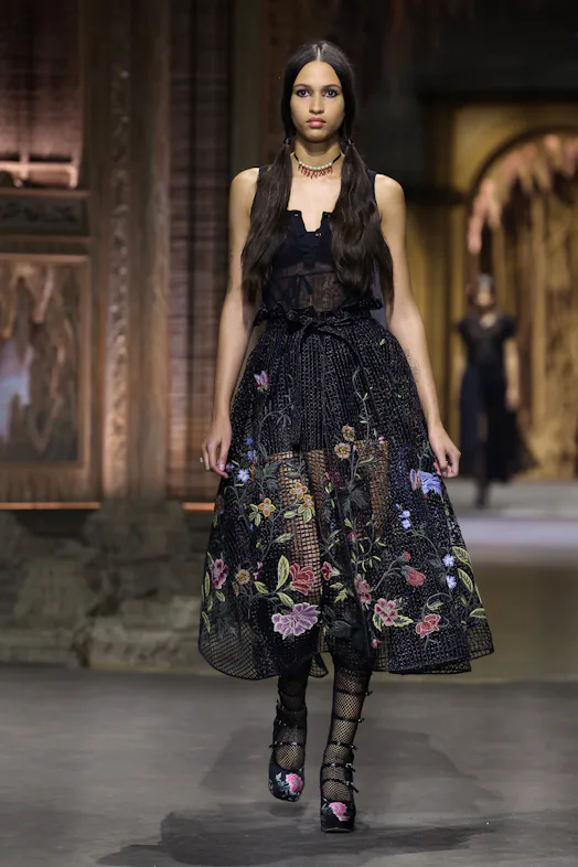 Dior’s Spring/Summer 2023 Collection Brings 16th Century Style Into The ...