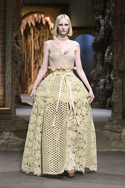 Dior’s Spring/Summer 2023 Collection Brings 16th Century Style Into The ...