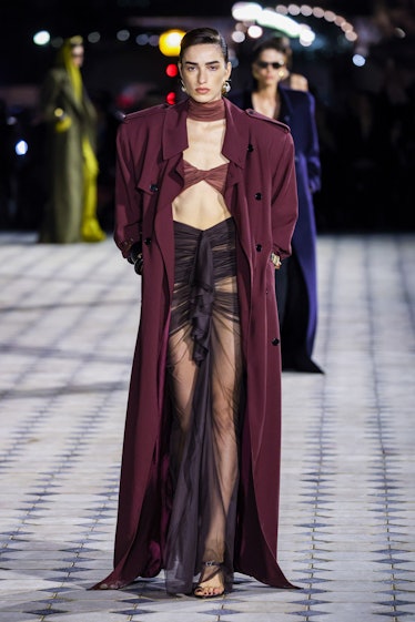 Categorie Bezit angst Inside Saint Laurent's Spring 2023 Show at Paris Fashion Week