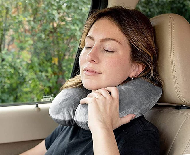 Crafty World Travel Neck Pillow