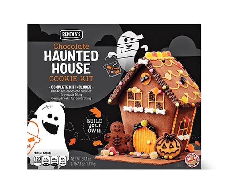 Aldi's fall and Halloween 2022 finds include candles, mugs, decor, and more.