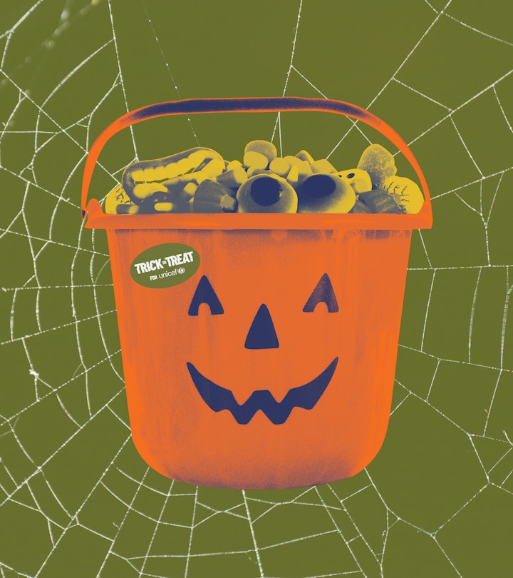 Illustration of jack-o-lantern bucker filled with sweets