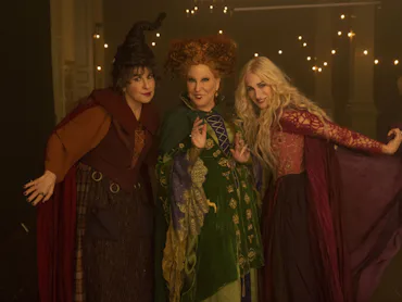 Bette Midler, Kathy Najimy, and Sarah Jessica Parker in the roles of Winifred, Mary and Sarah in Hoc...