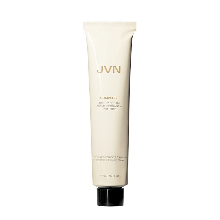 Style wavy hair in humidity using Complete Air Dry Cream from JVN