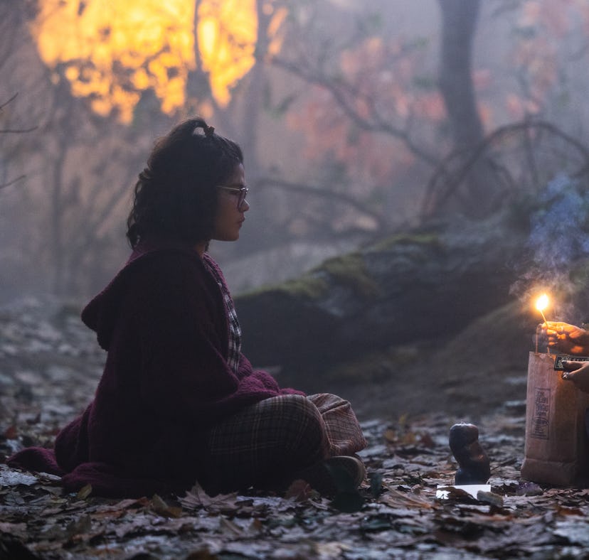 Belissa Escobedo as Izzy and Whitney Peak as Becca in Hocus Pocus 2