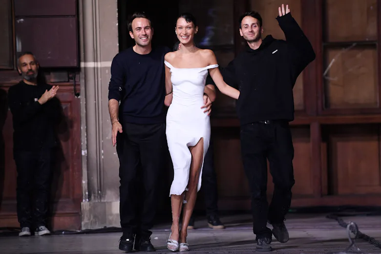 At Coperni, Bella Hadid Had a Dress Sprayed Onto Her On the Runway At Coperni, Bella Hadid Had a Dress Sprayed Onto Her On the Runway