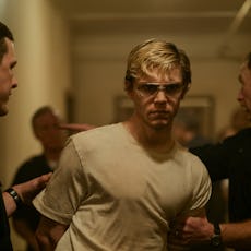 'Dahmer' on Netflix tells the story of real-life serial killer Jeffrey Dahmer, as portrayed by Evan ...