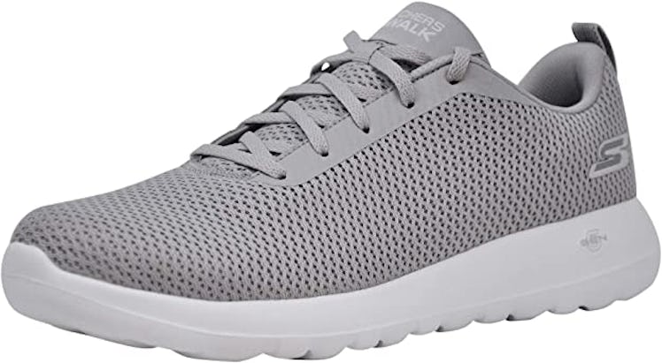 These highly rated knit sneakers are machine washable. 