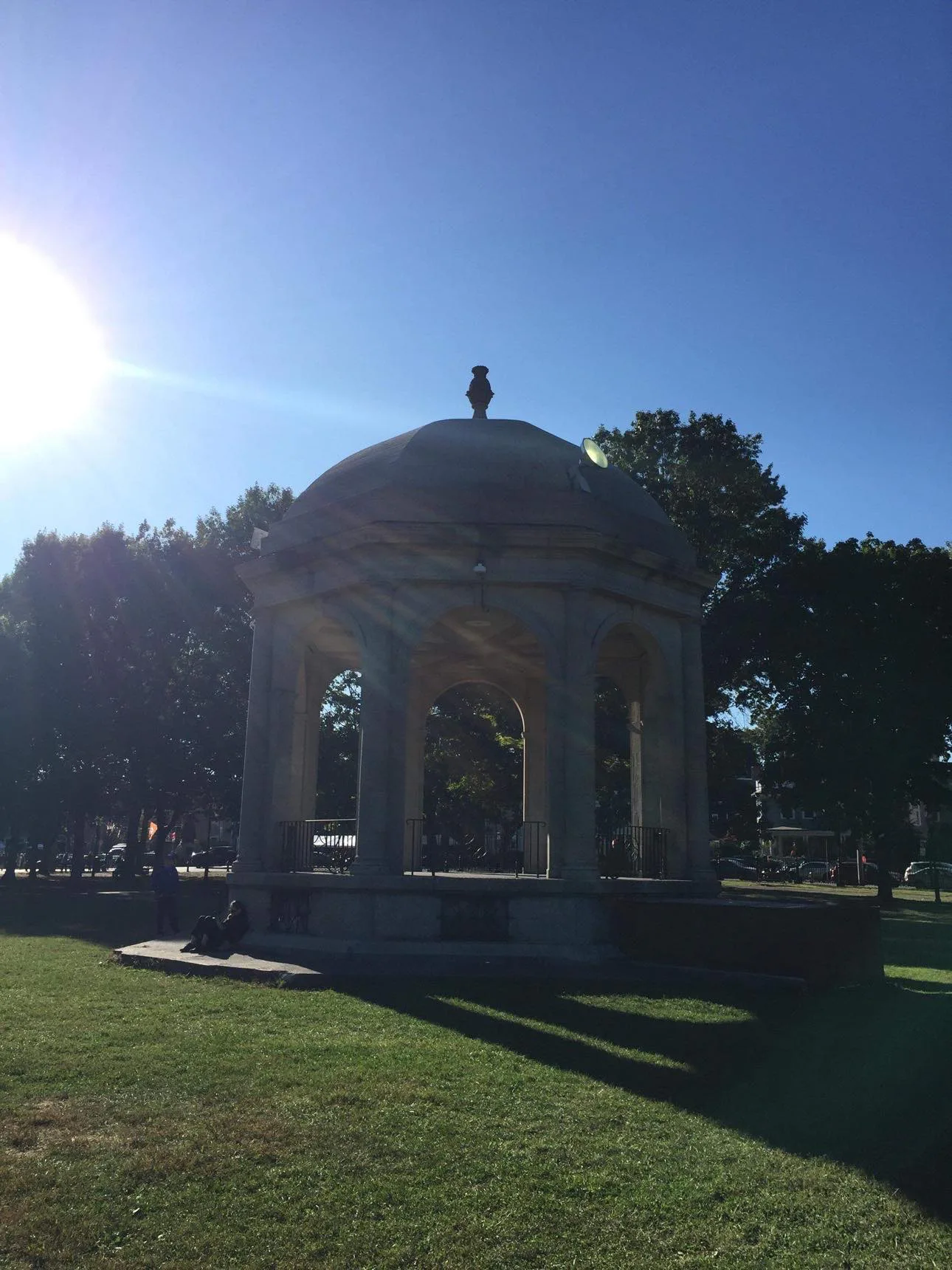 10+ 'Hocus Pocus' Filming Locations You Can Visit In Real Life