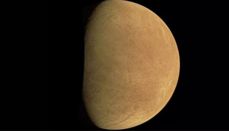 NASA's Juno spacecraft snagged a close view of Jupiter's moon Europa on Sept. 29, 2022.