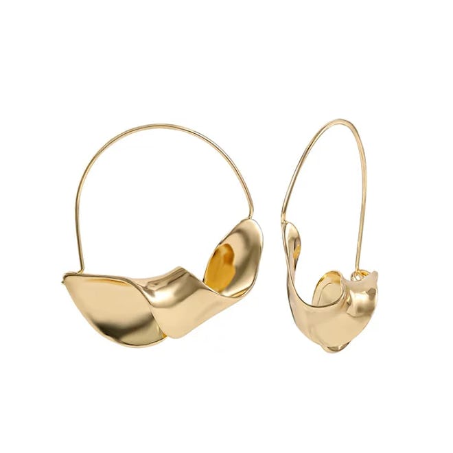 14KT Gold Twisted Wire Hoop Earrings