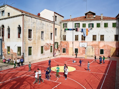 Recess in Italy