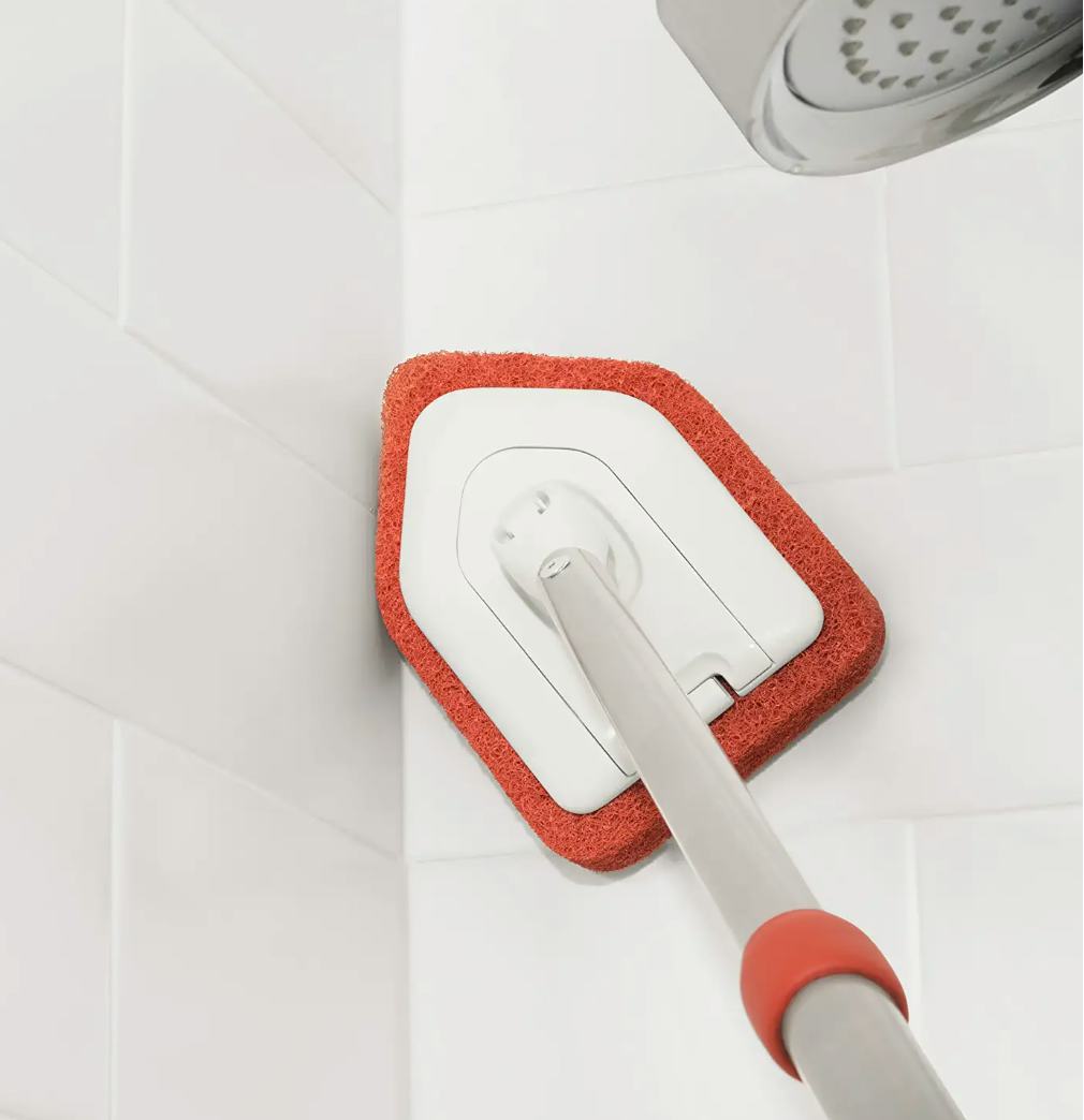 OXO Extendable Tub and Tile Scrubber